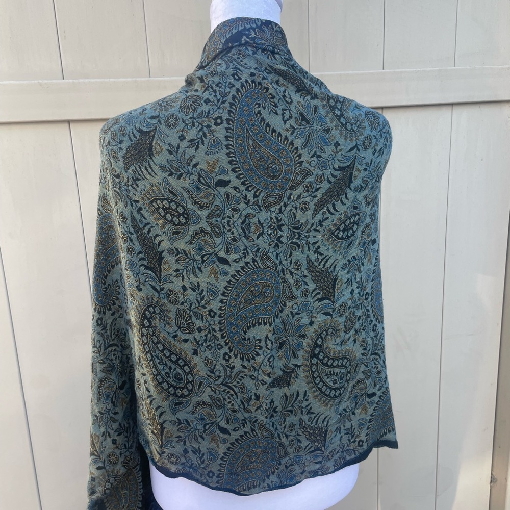SJ Collection Shawl - Picture 3 of 8